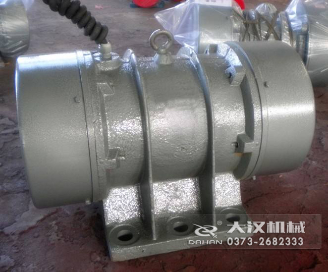 VB振動電機是靠偏心塊的振動而造成的，振動源所以偏心塊的角度和大小是比較重要的。